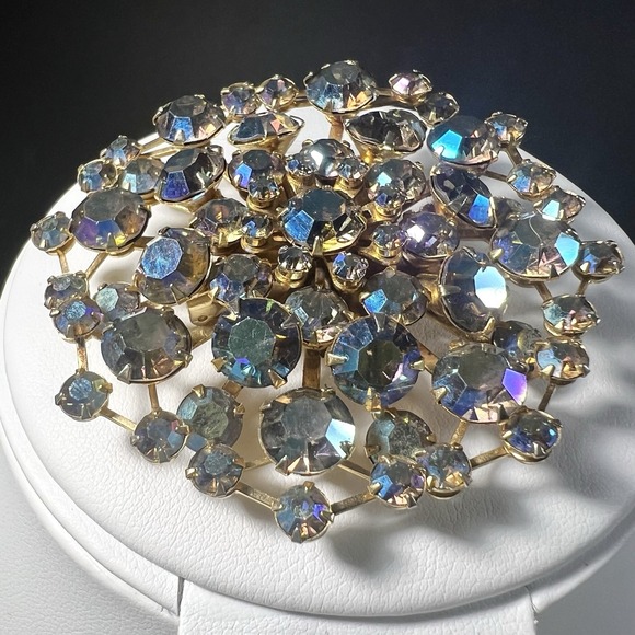 MCM Blue Aurora Borealis Rhinestone Statement Brooch Pin Gold Tone 2‎ 1/4" - Picture 3 of 7